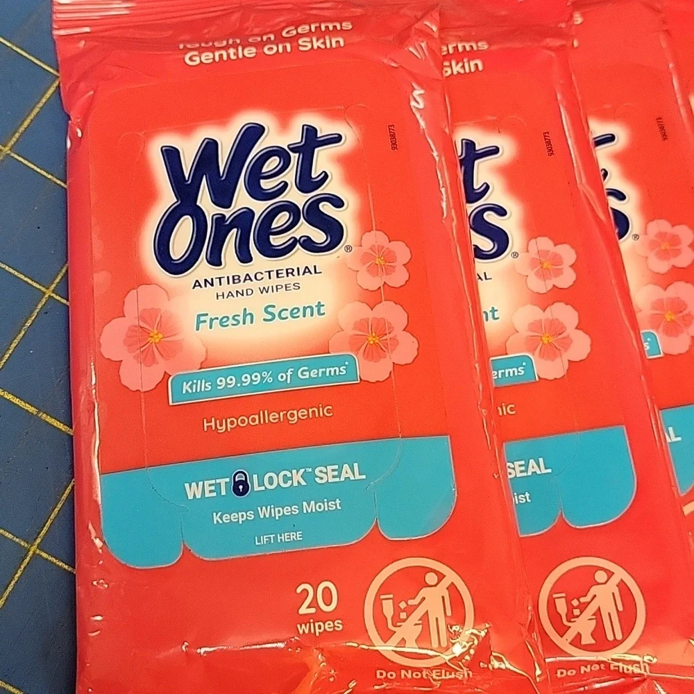 Wet Ones Fresh Scent Antibacterial Wipes 20ct Set of 6 Packages